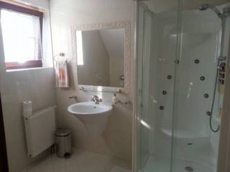 Executive Single Room with Bathroom