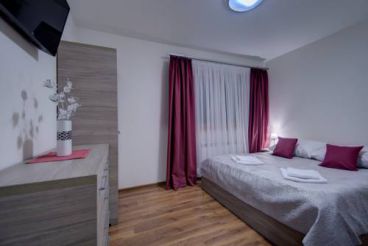 Suite with Mountain View