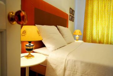 Crystal Suites Old Town