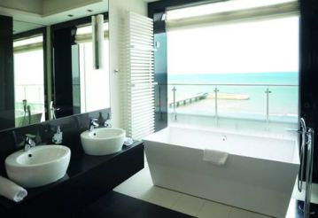 Deluxe Suite with Sea View