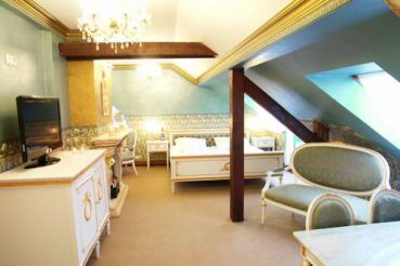 King Room with Spa Bath