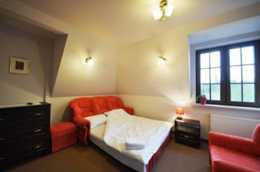 Deluxe Double Room (2 Adults + 1 Child)